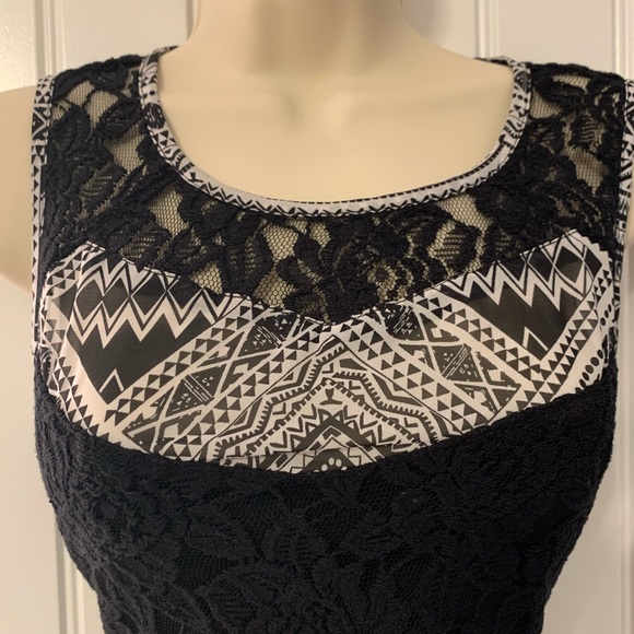 Speechless Work / Business / Sundress Size Medium - Picture 2 of 7